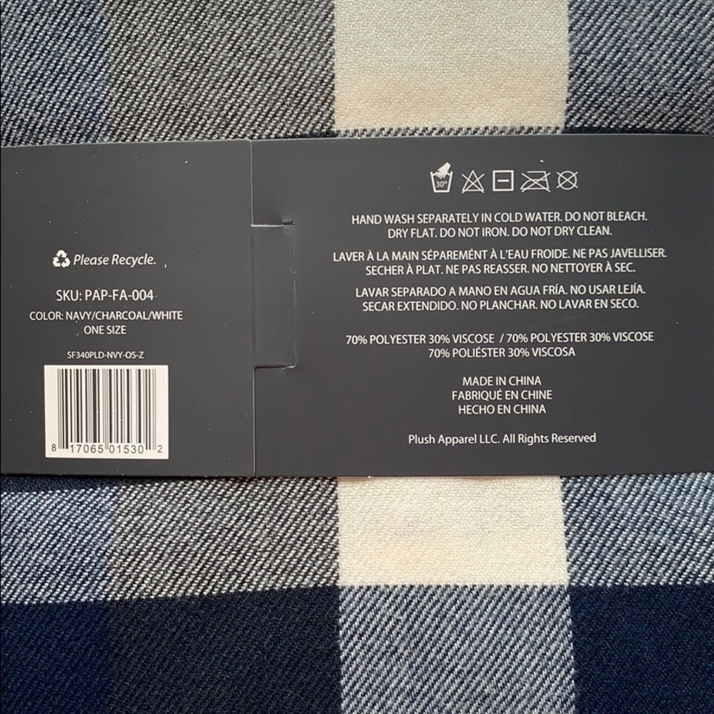 Plush ultra soft plaid scarf - Picture 7 of 7